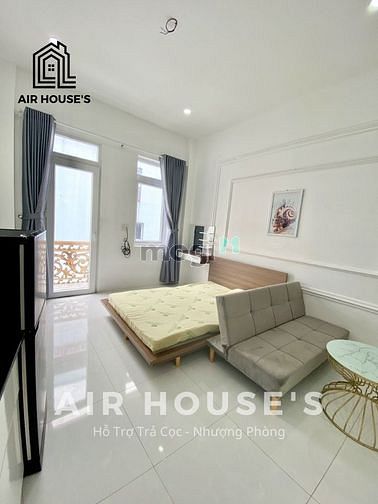 Hình ảnh Trống sẵn studio full nội thất có bancol