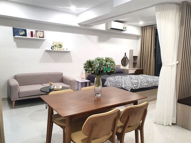 Hình ảnh STUDIO tông màu trắng sáng mang phong cách hiện đại