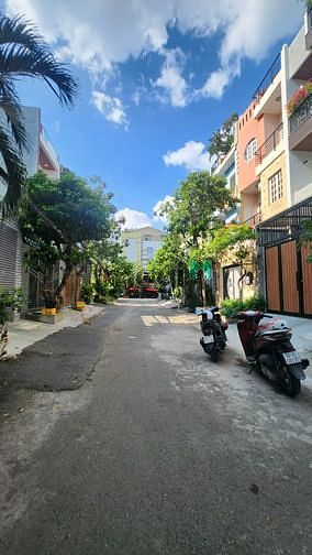 Hình ảnh chỉ 100tr/m2  sở hữu đất HXH 10m Đặng Thùy Trâm 5x20 sát ĐH Văn Lang
