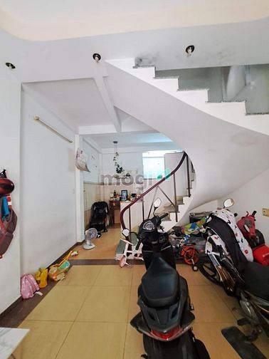 Hình ảnh GẤP !! 4 Tầng Chợ Tân Quy, Quận 7, 40m2, 5PN chỉ 4.05 tỷ