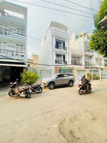 Hình ảnh Lô đất 100m2 hẽm xe hơi 5m, đối diện Đại học Luật tp. Thủ Đức