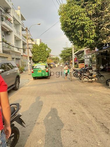 Hình ảnh Lô đất 100m2 hẽm xe hơi 5m, đối diện Đại học Luật tp. Thủ Đức