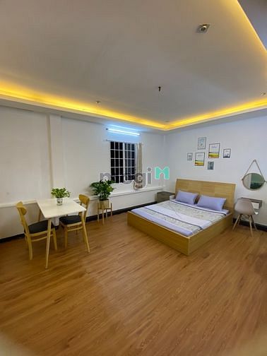 Hình ảnh Cho thuê phòng bancon lớn nội thất đầy đủ Cách Mạng Tháng 8 Quận 3