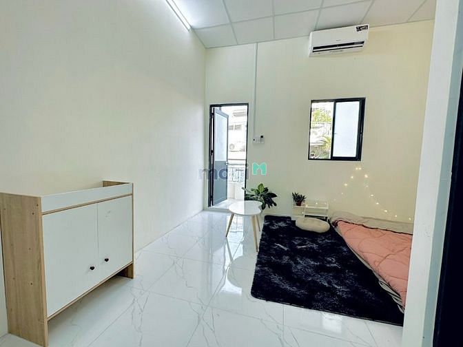 Hình ảnh Cho thuê phòng bancon lớn nội thất đầy đủ Cách Mạng Tháng 8 Quận 3