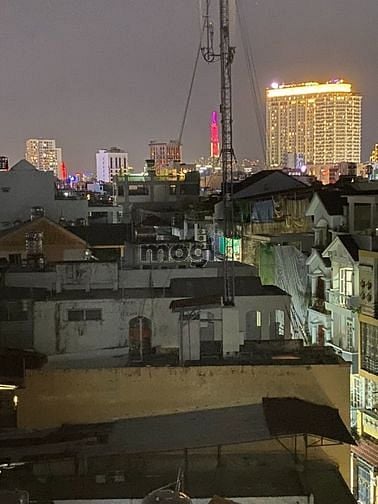 Hình ảnh Cho thuê phòng bancon lớn nội thất đầy đủ Cách Mạng Tháng 8 Quận 3