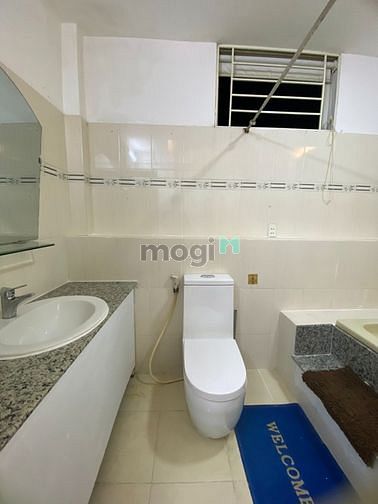Hình ảnh Cho thuê phòng bancon lớn nội thất đầy đủ Cách Mạng Tháng 8 Quận 3