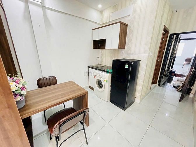 Hình ảnh Cho thuê phòng bancon lớn nội thất đầy đủ Cách Mạng Tháng 8 Quận 3