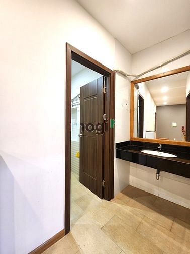 Hình ảnh STUDIO với tông màu trắng sang trọng chill