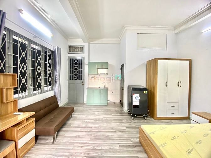 Hình ảnh Studio ban công, cửa sổ trời, máy giặt riêng, gần hutech, Hồng bàng