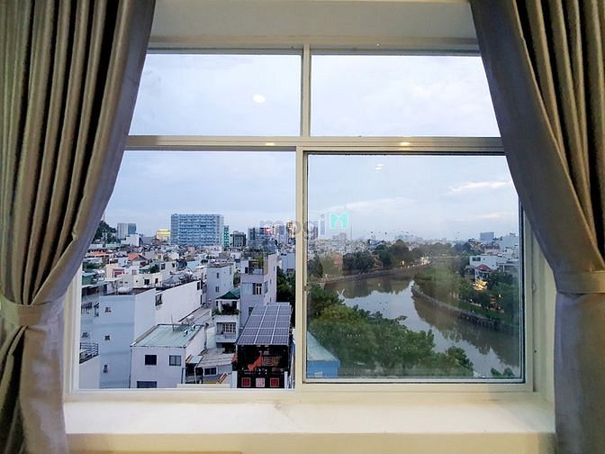 Hình ảnh Studio cửa sổ lớn view Bờ Kè gần cầu Lê Văn Sỹ