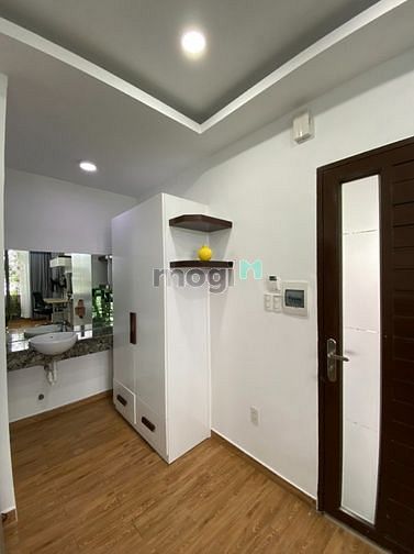 Hình ảnh Cho thuê CHDV cửa sổ lớn gần chợ Phạm Văn Hai quận Tân Bình