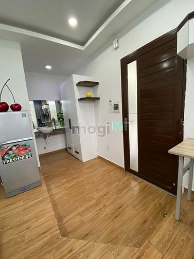 Hình ảnh Cho thuê CHDV cửa sổ lớn gần chợ Phạm Văn Hai quận Tân Bình