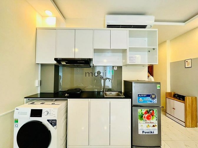 Hình ảnh Phòng Ban Công, Quận 1,máy giặt riêng kế Vincom center, Dinh Độc Lập,