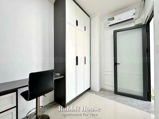 Hình ảnh Căn Hộ 2PN - Full nội thất, mới 100% ngay 3 Tháng 2, vòng xoay Dân Chủ
