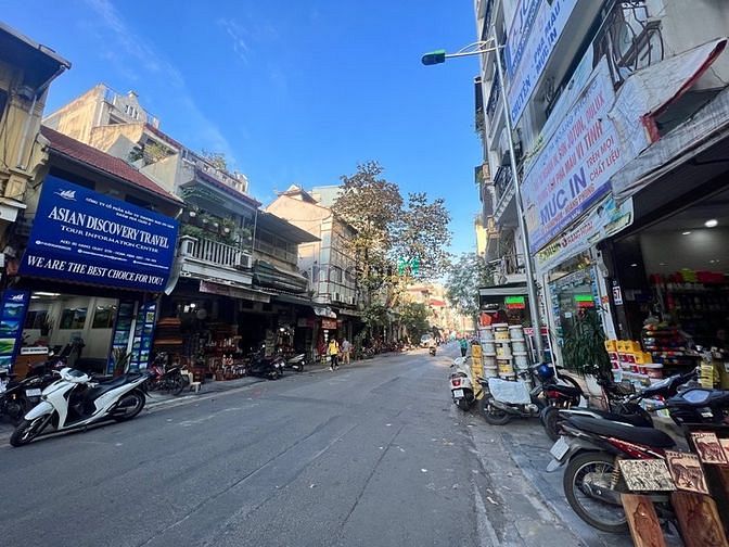 Hình ảnh Bán nhà 4 tầng mặt phố Hàng Quạt, DT 80m2, giá tốt nhất phố