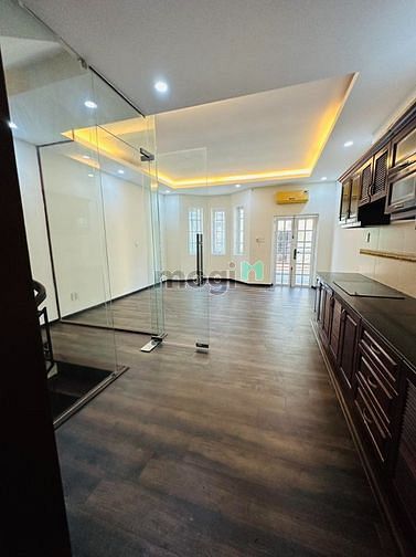 Hình ảnh Biệt Thự Mini - Sát Sân bay TSN - Tân Bình - 50m² - Ngang 5m - 4 tầng.