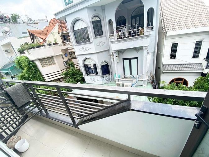Hình ảnh Duplex full nội thất, ban công thoáng mát, đối diện E.Town