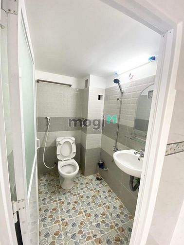 Hình ảnh Duplex full nội thất, ban công thoáng mát, đối diện E.Town