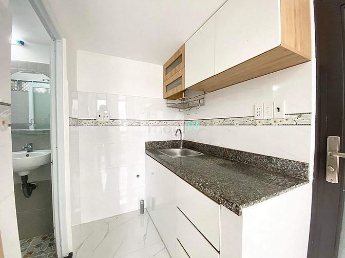 Hình ảnh Duplex full nội thất, ban công thoáng mát, đối diện E.Town