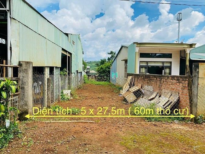 Hình ảnh Chính chủ bán đất ngay bến xe Đức Long Gia Lai