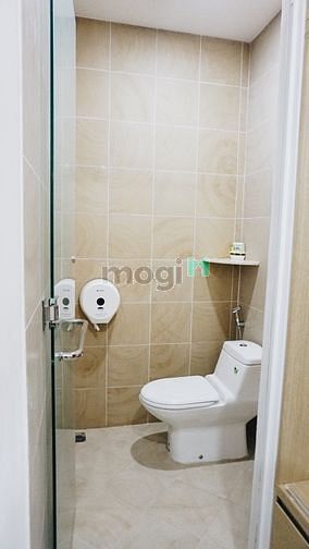 Hình ảnh Cho thuê Penthouse Q3 balcon lớn gần trung tâm Quận 1