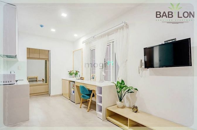 Hình ảnh Cho thuê Penthouse Q3 balcon lớn gần trung tâm Quận 1