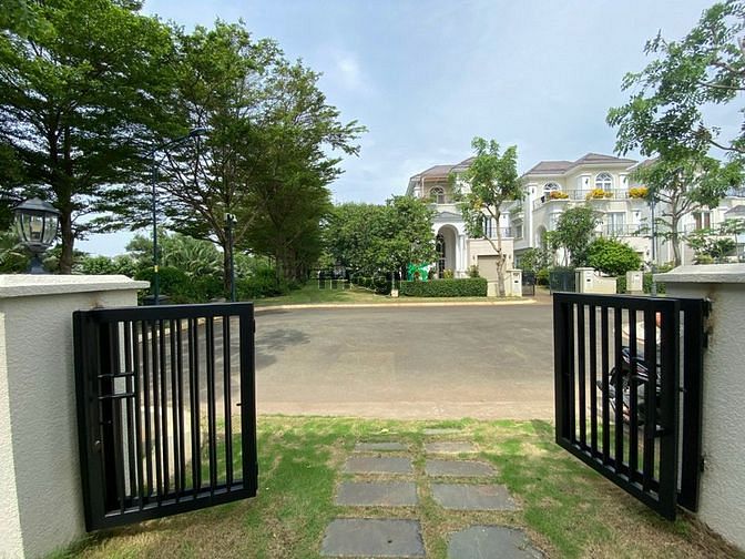 Hình ảnh Cho Thuê Biệt Thự Sân Vườn Khang Điền Mã căn: VENICA G8 !