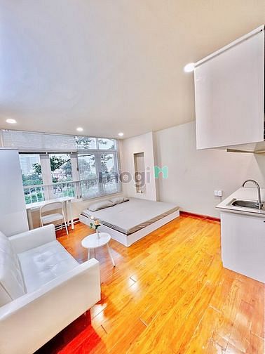 Hình ảnh Trống sẵn Studio cửa sổ siêu to ngay bờ kè