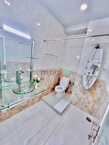 Hình ảnh Trống sẵn Studio cửa sổ siêu to ngay bờ kè