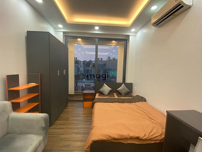 Hình ảnh DUY NHẤT studio BALCON RIÊNG gần công trường dân chủ