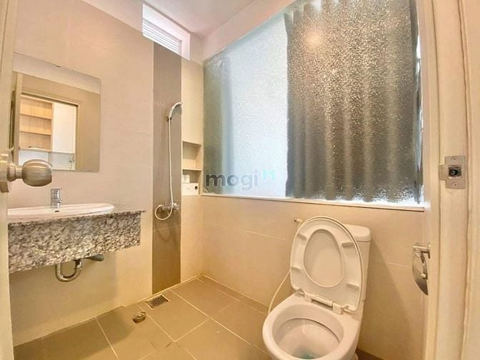 Hình ảnh 1 phòng Hai Bà Trưng, CV Lê Văn Tám, 40m2, ban công, máy giặt riêng