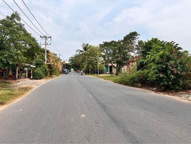 Hình ảnh BÁN GẤP LÔ ĐẤT Tân Thành,Tân Châu,225m2 (có 100m2 Thổ Cư) 769tr,SHR