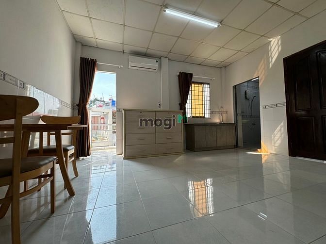 Hình ảnh Căn Hộ Dịch Vụ Quận 10, Studio cửa sổ lớn, Bancon