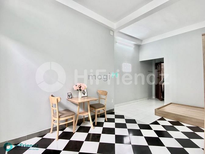 Hình ảnh CHDV ban công đầy đủ tiện nghi sát cầu Nguyễn Văn Cừ