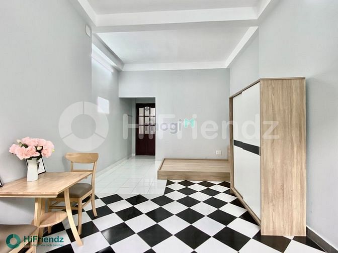 Hình ảnh CHDV ban công đầy đủ tiện nghi sát cầu Nguyễn Văn Cừ