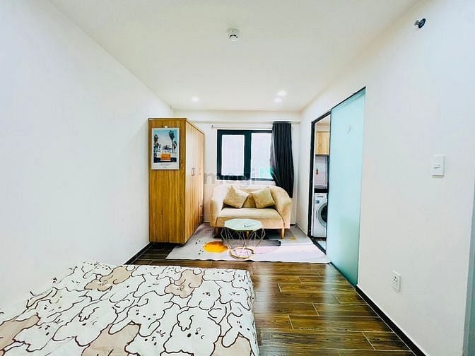 Hình ảnh 1PN máy giặt riêng, 25m2 phòng nhiều cửa sổ ra ngoài trời.