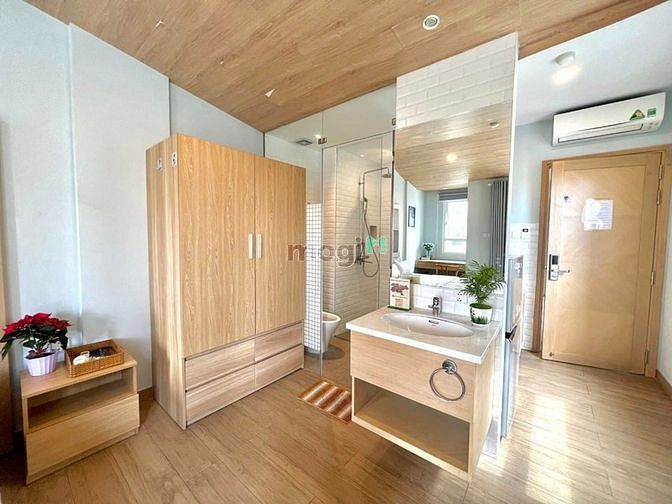 Hình ảnh Quận 1- phòng cửa sổ, 35m2, tách bếp, kế CV Lê Văn Tám, Dinh Độc Lập