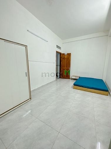 Hình ảnh Phòng trọ full nội thất giá rẻ + cửa sổ hành lang