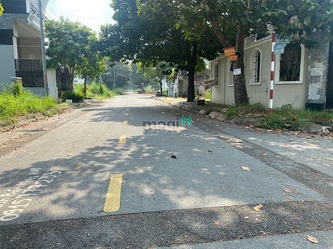 Hình ảnh Bán lô đất biệt thự góc 2MT rẻ nhất Q2 chỉ 43tỷ DT 275m2 Trần Quý Kiên