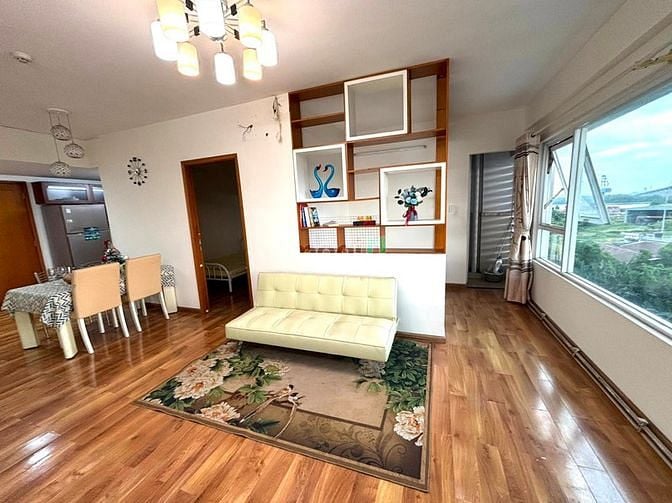 Hình ảnh Cho thuê 2PN Ehome 5 -The Bridgeview đường Trần Trọng Cung,có ban công