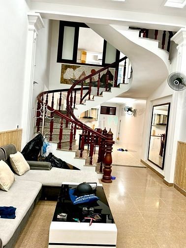 Hình ảnh Cho thuê nhà đẹp full nội thất Văn Cao 15tr/ tháng