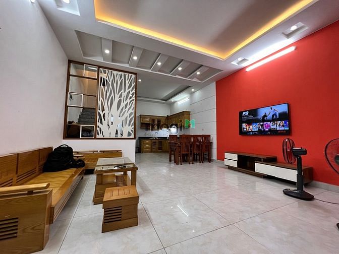 Hình ảnh Cho thuê nhà rẻ full nội thất Văn Cao 12tr/ tháng