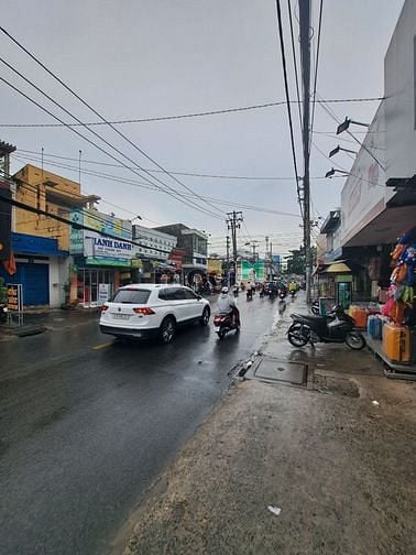 Hình ảnh Cho thuê nhà nguyên căn 3 Mt. Khu kinh doanh sầm uất.