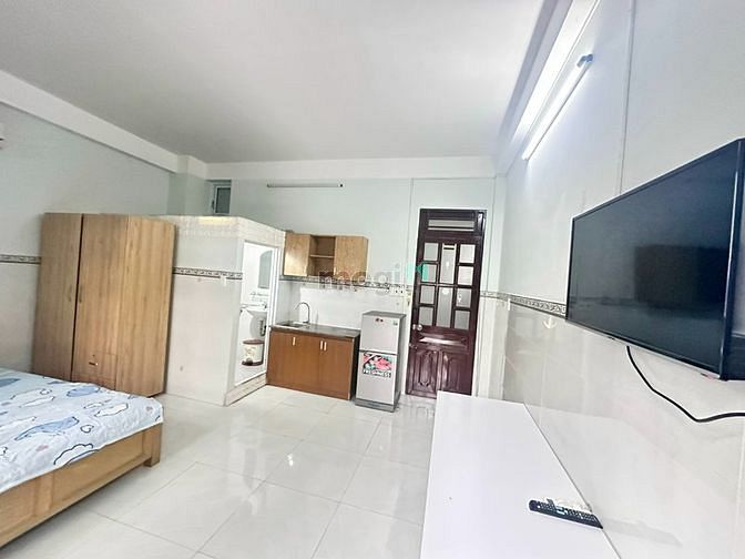 Hình ảnh Cho thuê CHDV có ban công đón nắng gần sân bay Quận Tân Bình