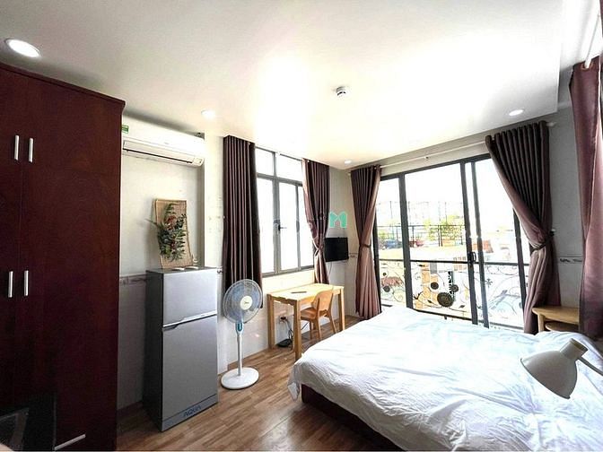 Hình ảnh Studi000 của kình lớn ánh sáng tự nhiên
