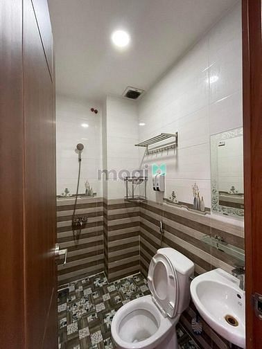 Hình ảnh Studi000 của kình lớn ánh sáng tự nhiên