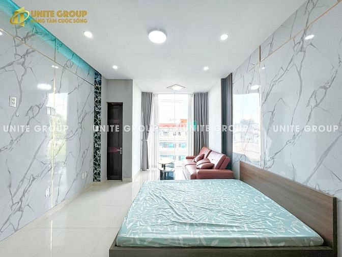 Hình ảnh Siêu Phâm Studi000 bancol của kính lớn chill