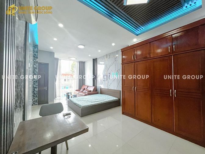 Hình ảnh Siêu Phâm Studi000 bancol của kính lớn chill
