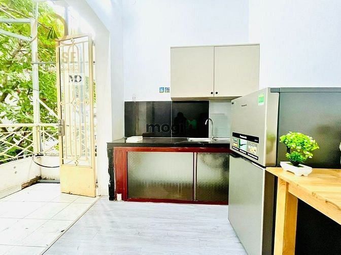 Hình ảnh CHO THUÊ CĂN HỘ 1 PN Quận 1,studio Bancon lớn, tách bếp
