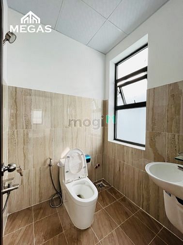 Hình ảnh Mb6623 nạp rút nhanh chóng studio giá rẻ cửa sổ thoáng gần Pearl Plaza